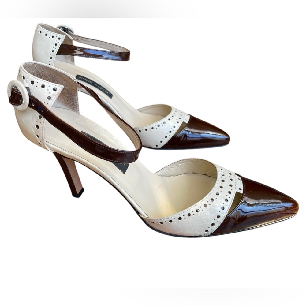 Anne Klein Genuine Leather Brown & Cream Pointed Spectator Ankle-Strap Pumps 8.5 - Picture 2 of 16